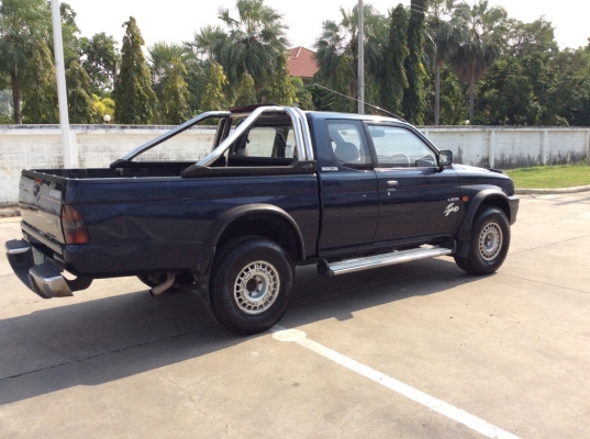 ขายรถกระบะมือเดียว มิตซู สตราด้าแคป 2.8 GLX 4WD ปี97 เครื่อง 2.8 เกียร์ธรรมดา พร้อมเกียร์4WD เพาเวอร์ กระจกไฟฟ้า เซ็นทรัลล็อก ภายในสวยๆเบาะสวยสะอาดแอร์หนาว ตัวถังสวยเดิมๆไม่มีชนสีบางๆเดิมทั้งคันห้องเครื่องเดิมๆคัสซีดี แม็กOZ ขอบ15"ยางสวย รถสวยเดิมๆทั ขายรถกระบะมือเดียว มิตซู สตราด้าแคป 2.8 GLX 4WD ปี97 เครื่อง 2.8 เกียร์ธรรมดา พร้อมเกียร์4WD เพาเวอร์ กระจกไฟฟ้า เซ็นทรัลล็อก ภายในสวยๆเบาะสวยสะอาดแอร์หนาว ตัวถังสวยเดิมๆไม่มีชนสีบางๆเดิมทั้งคันห้องเครื่องเดิมๆคัสซีดี แม็กOZ ขอบ15"ยางสวย รถสวยเดิมๆทั