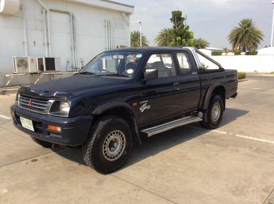 ขายรถกระบะมือเดียว มิตซู สตราด้าแคป 2.8 GLX 4WD ปี97 เครื่อง 2.8 เกียร์ธรรมดา พร้อมเกียร์4WD เพาเวอร์ กระจกไฟฟ้า เซ็นทรัลล็อก ภายในสวยๆเบาะสวยสะอาดแอร์หนาว ตัวถังสวยเดิมๆไม่มีชนสีบางๆเดิมทั้งคันห้องเครื่องเดิมๆคัสซีดี แม็กOZ ขอบ15"ยางสวย รถสวยเดิมๆทั