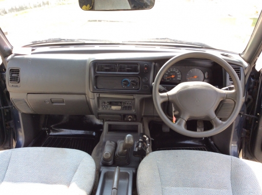 ขายรถกระบะมือเดียว มิตซู สตราด้าแคป 2.8 GLX 4WD ปี97 เครื่อง 2.8 เกียร์ธรรมดา พร้อมเกียร์4WD เพาเวอร์ กระจกไฟฟ้า เซ็นทรัลล็อก ภายในสวยๆเบาะสวยสะอาดแอร์หนาว ตัวถังสวยเดิมๆไม่มีชนสีบางๆเดิมทั้งคันห้องเครื่องเดิมๆคัสซีดี แม็กOZ ขอบ15"ยางสวย รถสวยเดิมๆทั ขายรถกระบะมือเดียว มิตซู สตราด้าแคป 2.8 GLX 4WD ปี97 เครื่อง 2.8 เกียร์ธรรมดา พร้อมเกียร์4WD เพาเวอร์ กระจกไฟฟ้า เซ็นทรัลล็อก ภายในสวยๆเบาะสวยสะอาดแอร์หนาว ตัวถังสวยเดิมๆไม่มีชนสีบางๆเดิมทั้งคันห้องเครื่องเดิมๆคัสซีดี แม็กOZ ขอบ15"ยางสวย รถสวยเดิมๆทั