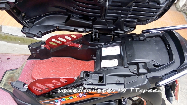 Zoomer-x ตัว Top คอมบายเบรคจดปี 56 แต่งสวยรถมือเดียว