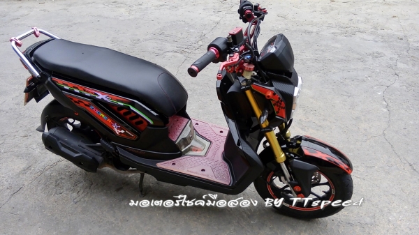 Zoomer-x ตัว Top คอมบายเบรคจดปี 56 แต่งสวยรถมือเดียว