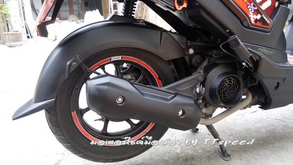 Zoomer-x ตัว Top คอมบายเบรคจดปี 56 แต่งสวยรถมือเดียว