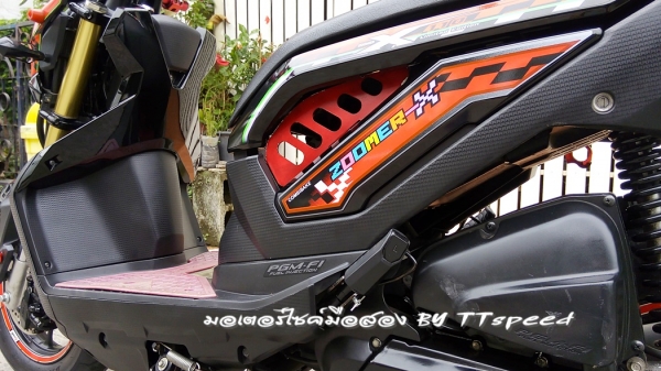 Zoomer-x ตัว Top คอมบายเบรคจดปี 56 แต่งสวยรถมือเดียว