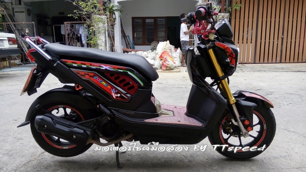 Zoomer-x ตัว Top คอมบายเบรคจดปี 56 แต่งสวยรถมือเดียว