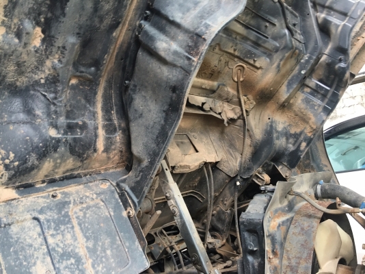 รถอีซูซุ 10 ล้อดั้ม FVZ 195 แรงม้า. ปี 39. สนใจติดต่อ 081 - 6079515 รถอีซูซุ 10 ล้อดั้ม FVZ 195 แรงม้า. ปี 39. สนใจติดต่อ 081 - 6079515