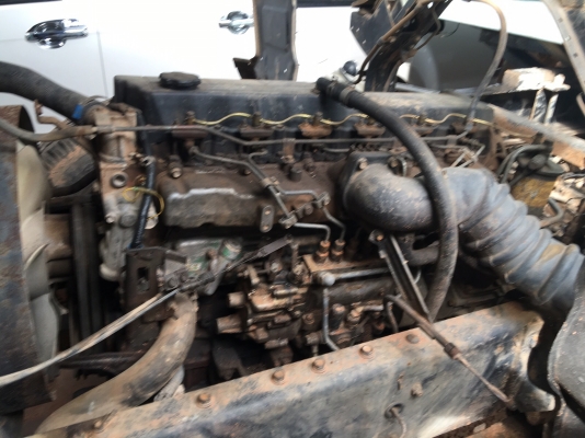 รถอีซูซุ 10 ล้อดั้ม FVZ 195 แรงม้า. ปี 39. สนใจติดต่อ 081 - 6079515 รถอีซูซุ 10 ล้อดั้ม FVZ 195 แรงม้า. ปี 39. สนใจติดต่อ 081 - 6079515