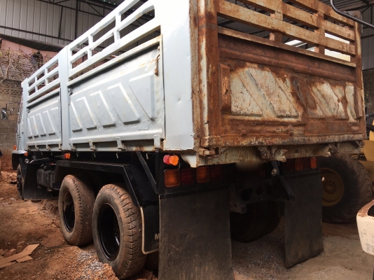 รถอีซูซุ 10 ล้อดั้ม FVZ 195 แรงม้า. ปี 39. สนใจติดต่อ 081 - 6079515 รถอีซูซุ 10 ล้อดั้ม FVZ 195 แรงม้า. ปี 39. สนใจติดต่อ 081 - 6079515