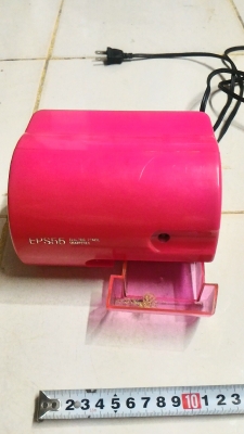 กบเหลาดินสอไฟฟ้า ตัวสีชมพู แค่เสียบดินสอเครื่องจะเหลาดินสอเอง