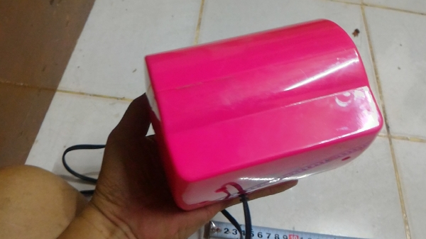 กบเหลาดินสอไฟฟ้า ตัวสีชมพู แค่เสียบดินสอเครื่องจะเหลาดินสอเอง