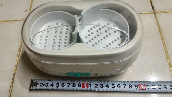 เครื่องสั่นล้างเครื่องประดับต่างๆ มีระดับการสั่นสองระดับ ล้างได้ทุกอย่างเช่น แว่นตา สร้อย แหวน นาฬิกา