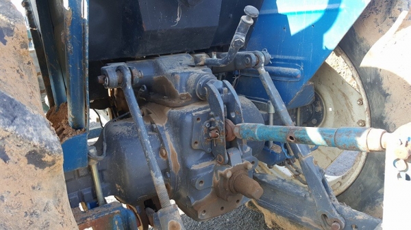 ขายรถไถFORD6640 1เพลาสภาพเก่านอก2ปี เอกสารใบอินวอยซ์ ใบดันหน้า ผานหลัง เครื่องแน่น ขายรถไถFORD6640 1เพลาสภาพเก่านอก2ปี เอกสารใบอินวอยซ์ ใบดันหน้า ผานหลัง เครื่องแน่น