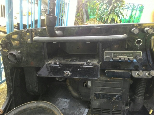 คอจิ้งหรีดจิ๊ปมิตซู