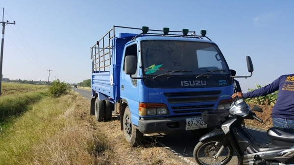 ขาย6ล้อดัมพ์เกษตร 4เมตร NPR120 Fหลัง เกียร์สโลว์กลาง แชชซีสวย แอร์เย็น สภาพสวยเดิม เครื่องดี ขาย6ล้อดัมพ์เกษตร 4เมตร NPR120 Fหลัง เกียร์สโลว์กลาง แชชซีสวย แอร์เย็น สภาพสวยเดิม เครื่องดี