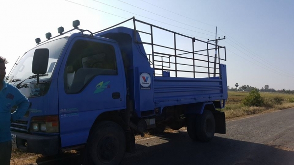 ขาย6ล้อดัมพ์เกษตร 4เมตร NPR120 Fหลัง เกียร์สโลว์กลาง แชชซีสวย แอร์เย็น สภาพสวยเดิม เครื่องดี ขาย6ล้อดัมพ์เกษตร 4เมตร NPR120 Fหลัง เกียร์สโลว์กลาง แชชซีสวย แอร์เย็น สภาพสวยเดิม เครื่องดี