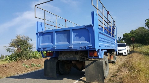 ขาย6ล้อดัมพ์เกษตร 4เมตร NPR120 Fหลัง เกียร์สโลว์กลาง แชชซีสวย แอร์เย็น สภาพสวยเดิม เครื่องดี ขาย6ล้อดัมพ์เกษตร 4เมตร NPR120 Fหลัง เกียร์สโลว์กลาง แชชซีสวย แอร์เย็น สภาพสวยเดิม เครื่องดี