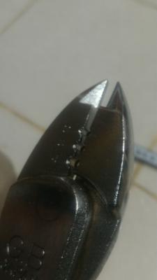 คีมตัดและปลอกสายไฟ G .B ของใหม่จากญี่ปุ่น ตัดได้คมมากตัวค่อนข้างใหญ่ ( มีตัวเดียว )