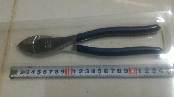 คีมตัดและปลอกสายไฟ G .B ของใหม่จากญี่ปุ่น ตัดได้คมมากตัวค่อนข้างใหญ่ ( มีตัวเดียว )