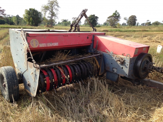 ขายเครื่องอัดฟาง แอบบริต้า อิตาลี่