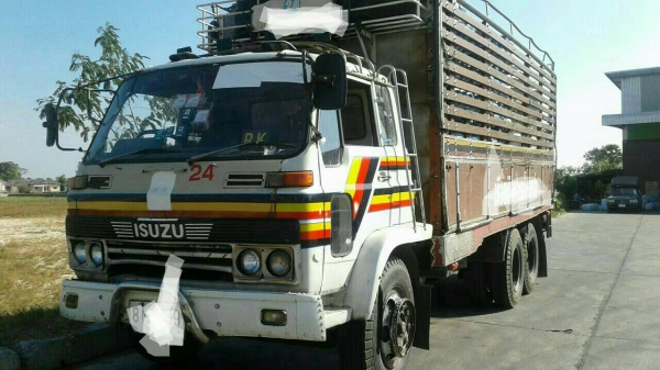 สิบล้อ อีซูซุ JCM 175เพาเดียว พ.เวอร์ ทิฟฟี ช่วงยาว6.20ม สภาพดีสวยเดิมๆกร้อมใช้ ทะเบียนภาษีเต็มปี59 พร้อมโอน