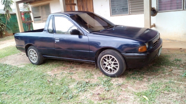 Nissan NV ปี37 Nissan NV ปี37