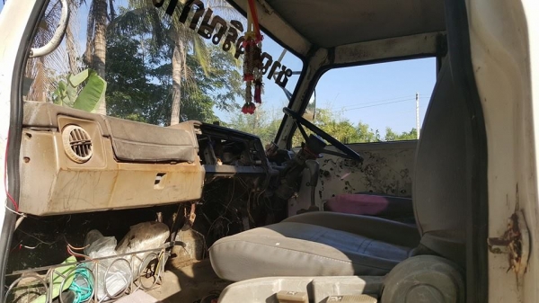 ขาย10ล้อ1เพลา อีซูซุjcm หางลากรถเกี่ยวข้าว170แรง แชชซีสวย เบรคทิ๊ฟฟี่ พร้อมหางไฮดรอลิกซ์ เอกสารเล่มทะเบียนพร้อมชุดโอนครบ