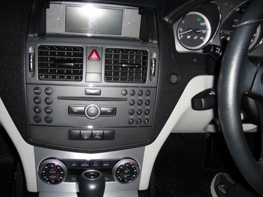 ........ ขาย รถ MERCEDES BENZ C200 CGI BE AVANTGARDE ปี 2011........