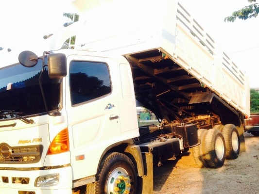 ขาย10ล้อดัมพ์ดิน 2เพลา ฮีโน่เมก้า260 กระบะสามมิตรลอนเฉียงพร้อมวื่งงานมีระบบลากลูก ขาย10ล้อดัมพ์ดิน 2เพลา ฮีโน่เมก้า260 กระบะสามมิตรลอนเฉียงพร้อมวื่งงานมีระบบลากลูก