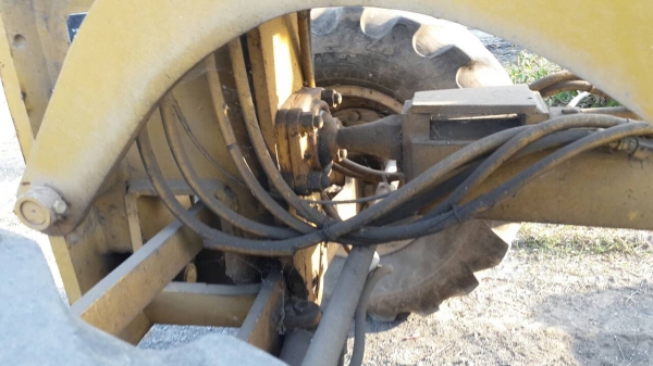 ขายรถเกรด MITSUBISHI MG300 เอกสารเล่มทะเบียน ราคา 900000