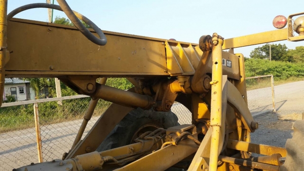 ขายรถเกรด MITSUBISHI MG300 เอกสารเล่มทะเบียน ราคา 900000