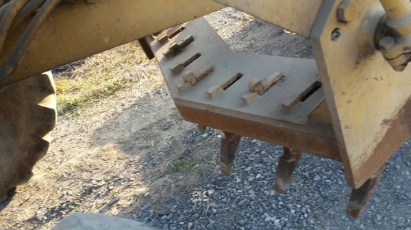 ขายรถเกรด MITSUBISHI MG300 เอกสารเล่มทะเบียน ราคา 900000