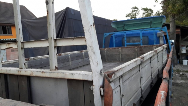 ขายกะบะ4ล้อกลางตามสภาพยกใส่ใช้ได้เลยครับ ขายกะบะ4ล้อกลางตามสภาพยกใส่ใช้ได้เลยครับ