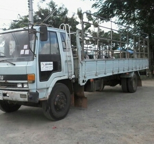 หกล้อใหญ่ อีซูซุ FTR195นางฟ้า รุ่นยาวพิเศษ ช่วงยาว 8.เมตร สภาพดีสวยบางเดิมพร้อมใช้ ทะเบียนพร้อมโอน หกล้อใหญ่ อีซูซุ FTR195นางฟ้า รุ่นยาวพิเศษ ช่วงยาว 8.เมตร สภาพดีสวยบางเดิมพร้อมใช้ ทะเบียนพร้อมโอน