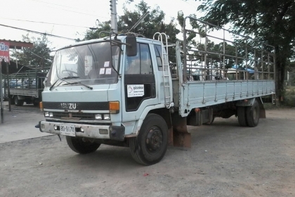 หกล้อใหญ่ อีซูซุ FTR195นางฟ้า รุ่นยาวพิเศษ ช่วงยาว 8.เมตร สภาพดีสวยบางเดิมพร้อมใช้ ทะเบียนพร้อมโอน หกล้อใหญ่ อีซูซุ FTR195นางฟ้า รุ่นยาวพิเศษ ช่วงยาว 8.เมตร สภาพดีสวยบางเดิมพร้อมใช้ ทะเบียนพร้อมโอน