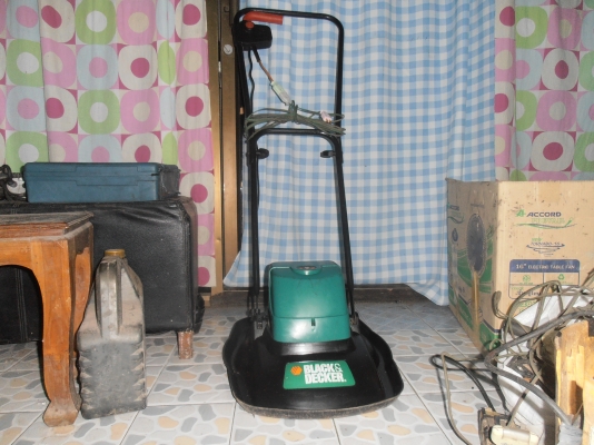 รถตัดหญ้า BLACK&DECKER ใช้ไฟฟ้า รถตัดหญ้า BLACK&DECKER ใช้ไฟฟ้า