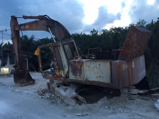 ขายรถแบคโฮ SUMITOMO 281F2 ตามสภาพ เล่มทะเบียน สนใจโทร 081-970-1072 ขายรถแบคโฮ SUMITOMO 281F2 ตามสภาพ เล่มทะเบียน สนใจโทร 081-970-1072