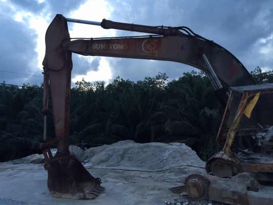 ขายรถแบคโฮ SUMITOMO 281F2 ตามสภาพ เล่มทะเบียน สนใจโทร 081-970-1072