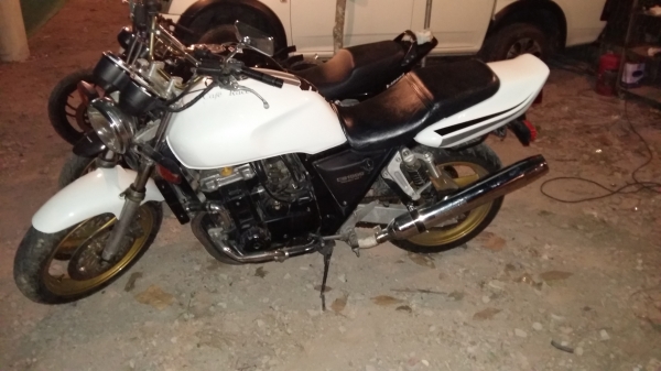 ขายด่วนครับ รถบิ๊กไบค์ Honda CB1000 BIC 1 รถสวย พร้อมใช้งานครับ