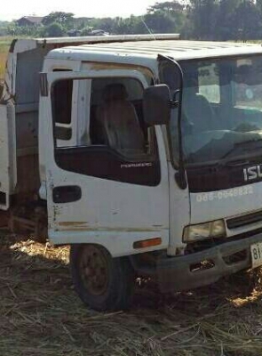 หกล้อ อีซูซุ DEGA-195 ดั้มยาว3.80ม 5คิว สภาพดีพร้อมใช้งาน ทะเบียนพร้อมโอน หกล้อ อีซูซุ DEGA-195 ดั้มยาว3.80ม 5คิว สภาพดีพร้อมใช้งาน ทะเบียนพร้อมโอน