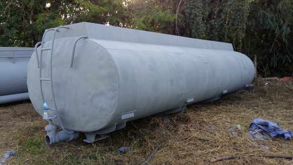 ขายด่วนครับ ถังน้ำ 15000 ลิตร ทาสีรองพื้นไว้แล้ว  ราคาถูก ครับ