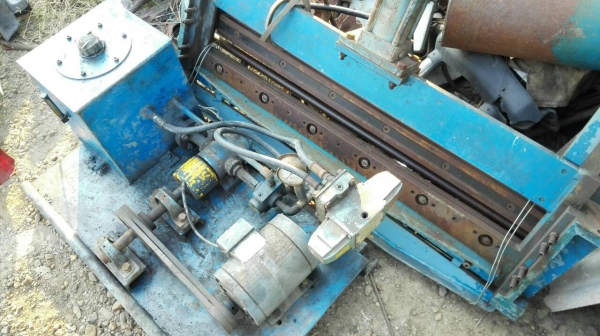 Sell> ขายเครื่องตัดเหล็กแผ่น หน้ากว้าง 1.10 เมตร เป็นระบบไฮดรอลิค น่าจะตัดได้หนาไม่เกิน 3 มิลครับ