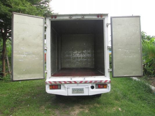 ISUZU NKR 58 E หัวการ์ตูน ตู้แห้ง 4 บาน(ขายเฉพาะตู้เท่านั้น)