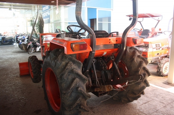 KIOTI  41 แรง พร้อมใบมีดหน้า ปี 2555