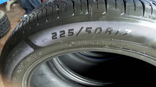 225/50R17 MICHELIN ENERGY ชุด 4 เส้น tel.081-427-3941 ไอดีไลน์ autobot107 225/50R17 MICHELIN ENERGY ชุด 4 เส้น tel.081-427-3941 ไอดีไลน์ autobot107