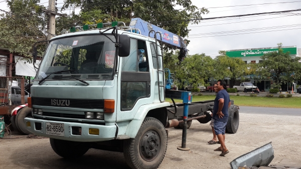 เครน ทานาโด 5ตัน4ปอก อะไหล่ครบ ไช้งานได้เต็มร้อย