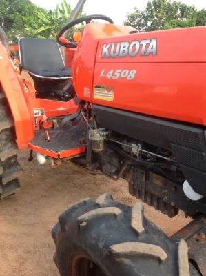 แทรกเตอร์คูโบต้า 4508 สภาพดีสีเดิมทั้งคัน หรือจะให้ทำสีให้ด้วยก็ได้