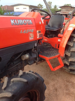 แทรกเตอร์คูโบต้า 4508 สภาพดีสีเดิมทั้งคัน หรือจะให้ทำสีให้ด้วยก็ได้