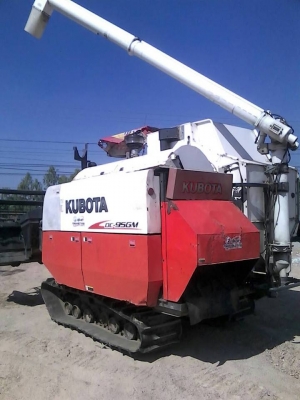 ขายรถเกี่ยวข้าว KUBOTA DC95GM พร้อมเทรลเลอร์ ปี53 ใช้งานน้อย1650ชม. สภาพพร้อมใช้งาน เอกสารพร้อมโอน สนใจโทร 090-8588220คุณนะ 093-3258446คุณบิว หรือเข้าดูสินค้าอื่นๆได้ที่ www.truck.in.th/498 หรือเพจFacebook ณรงค์ ซื้อขายรถมือสอง (เว็บไซต์ส่วนตัว) หรือFaceb