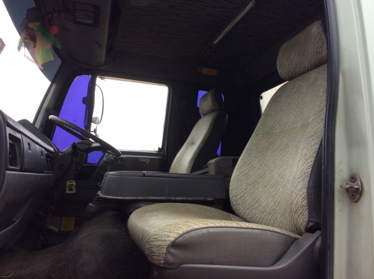 HINO10ล้อ เพลาเดียว (ตู้ สูง 2.5 ม.) เครื่อง HO7D 195 แรง เครื่องดี ขับดี ครัทซีสวย ยางเต็ม 11เส้น (คู่หน้าเรเดียน) ขาย 570,000 บาท ศุภากร 081-1903107, 081-4252943