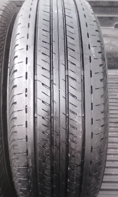 Bridgestone R611 205/70/15 ปี 12-13