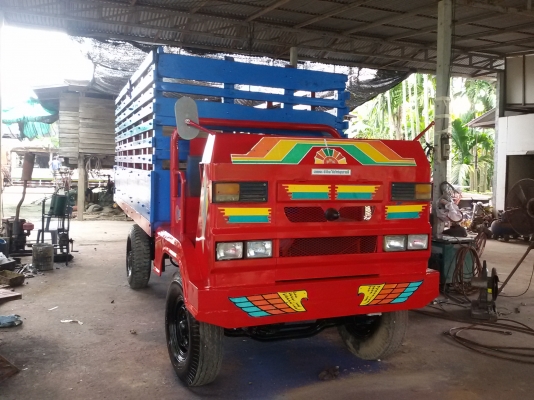 ขายรถอีแต๋น  เครื่องสี่สูบ ดั้ม มีเกียร์กลาง เพลารอยคัดชีหน้า5 สวยๆเดิมๆ พร้อมไช้งาน  ขายใน  ราคา195000บาท รถอยู่วังบัว คลองขลุง กำแพงเพชร    สนใจสอบุถามได้ที่081 3655997 อำพร  พาเจริญ  ราคาต่อรองได้อีกนะครับ